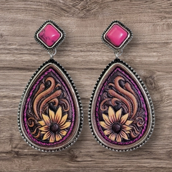 Jewelry - Western Tooled Leather Teardrop Earrings with Pink Accents New